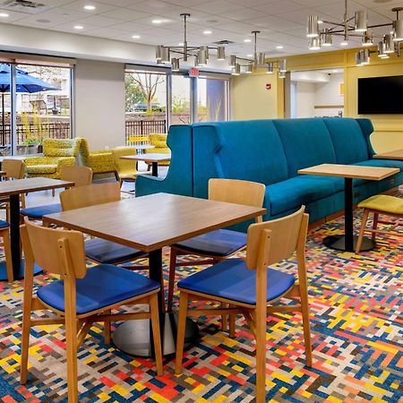 Hampton Inn By Hilton St Louis Airport Woodson Terrace المظهر الخارجي الصورة